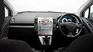 Used 2009 Toyota Corolla Verso Sr Silver - Interior and Exterior details 15