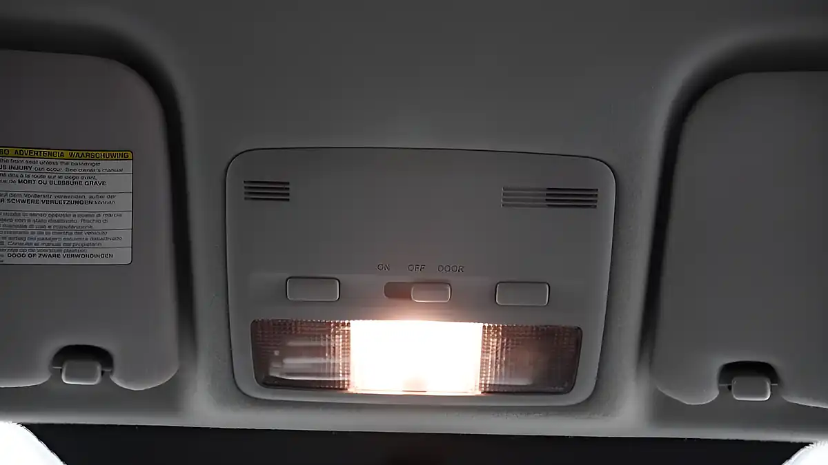 Used 2009 Toyota Corolla Verso Sr Silver - Interior and Exterior details 17