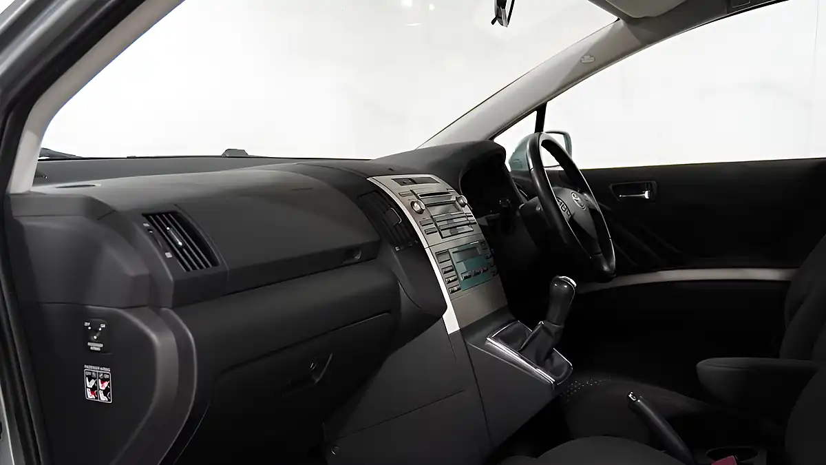 Used 2009 Toyota Corolla Verso Sr Silver - Interior and Exterior details 19