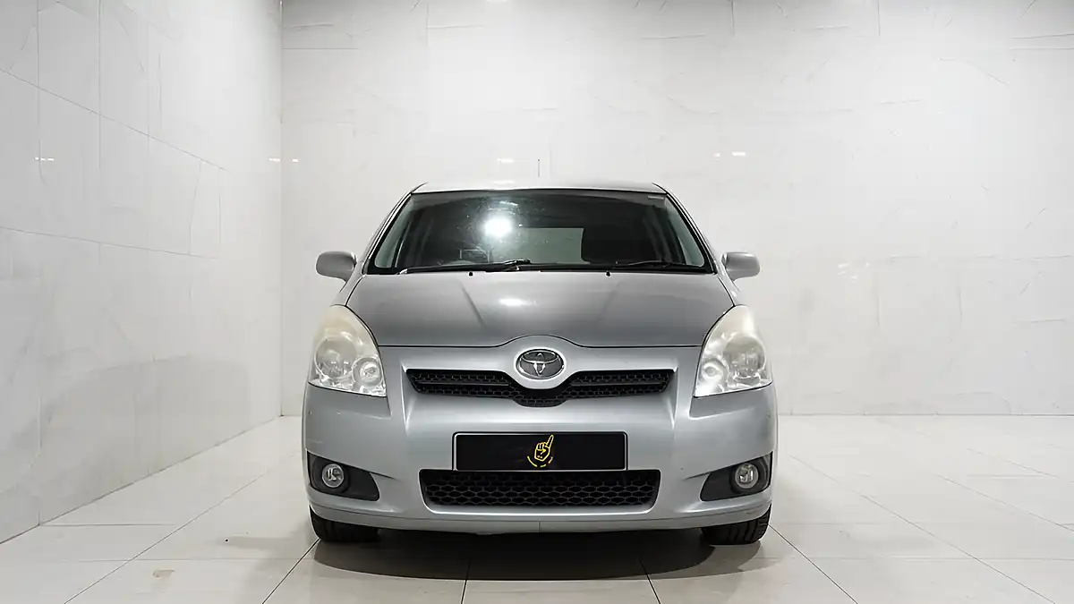 Used 2009 Toyota Corolla Verso Sr Silver - Interior and Exterior details 6
