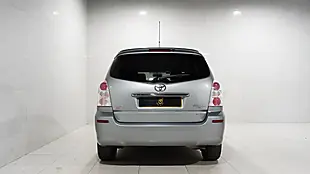 Used 2009 Toyota Corolla Verso Sr Silver - Interior and Exterior details 7