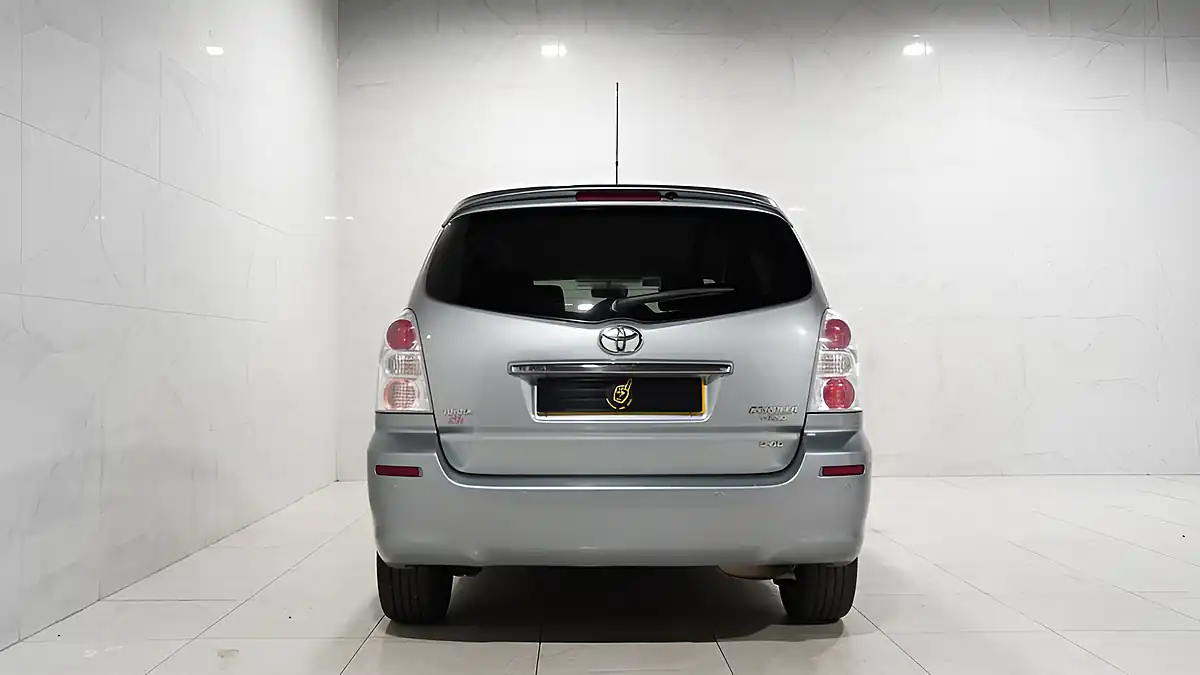 Used 2009 Toyota Corolla Verso Sr Silver - Interior and Exterior details 7