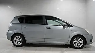 Used 2009 Toyota Corolla Verso Sr Silver - Interior and Exterior details 8