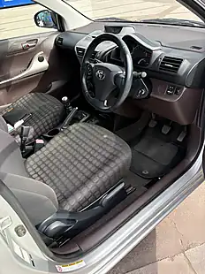 Used 2009 Toyota Iq Hatchback 3dr Silver - Interior and Exterior details 6