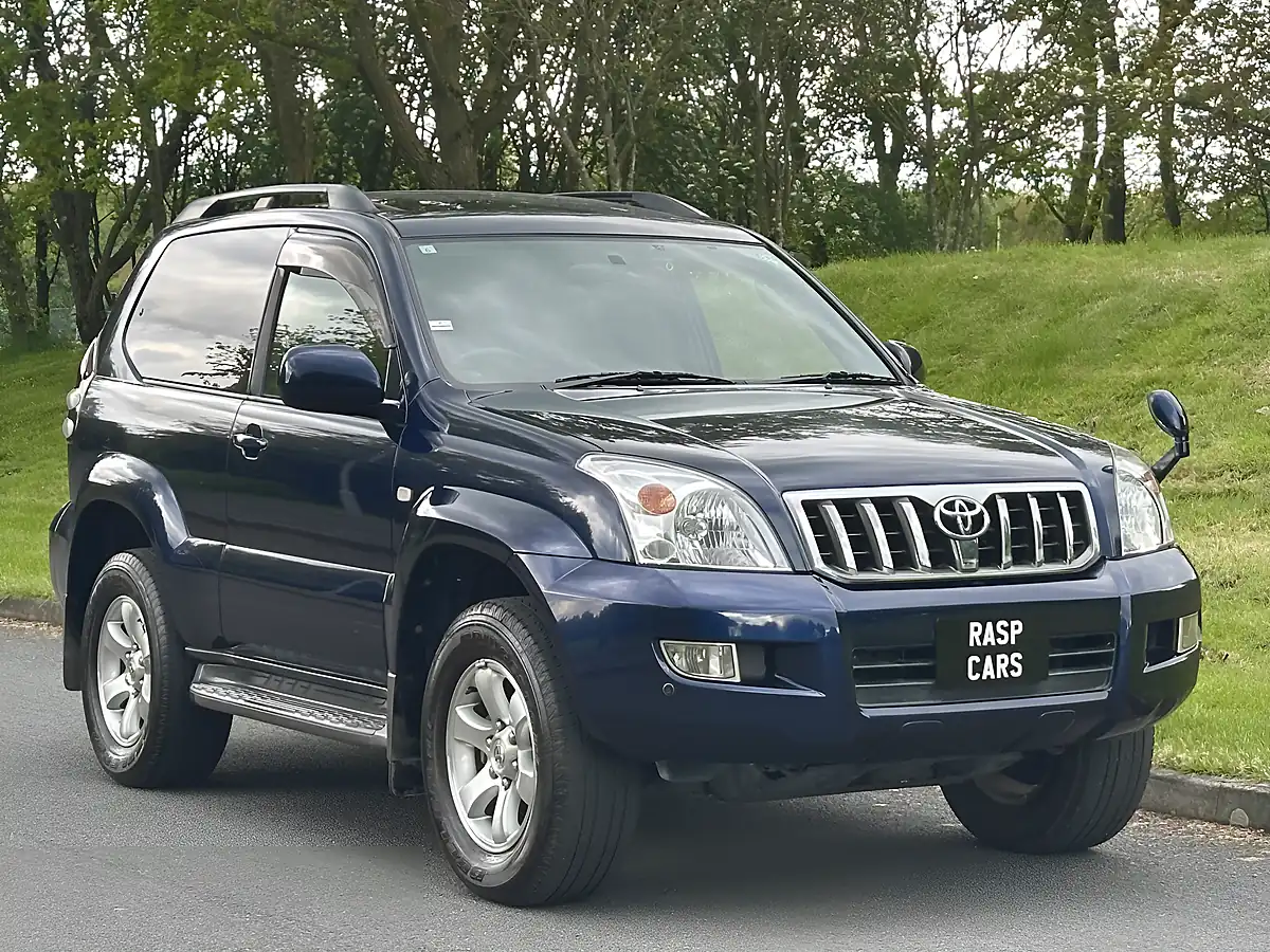 Used 2009 Toyota Land Cruiser Rz Prado Blue - Interior and Exterior details 4