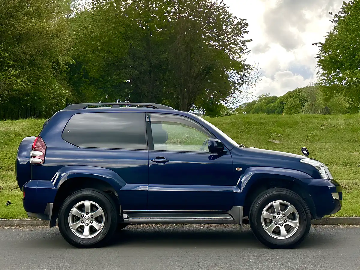 Used 2009 Toyota Land Cruiser Rz Prado Blue - Interior and Exterior details 6