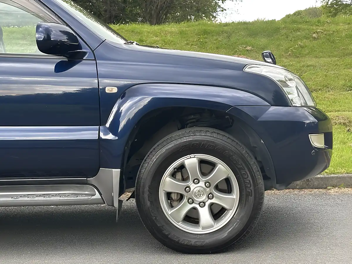 Used 2009 Toyota Land Cruiser Rz Prado Blue - Interior and Exterior details 8