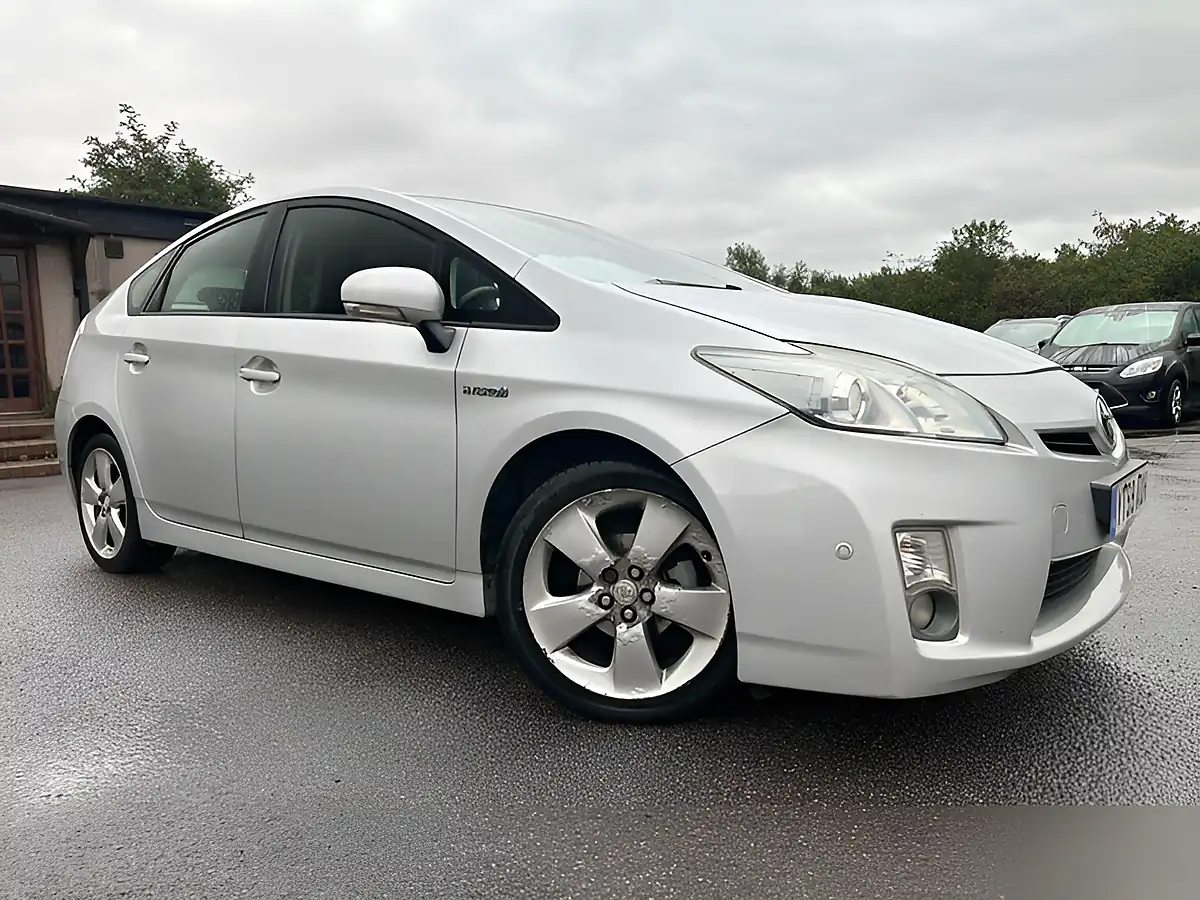 Used 2009 Toyota Prius T Spirit Silver - Front View