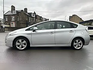 Used 2009 Toyota Prius T Spirit Silver - Interior and Exterior details 12