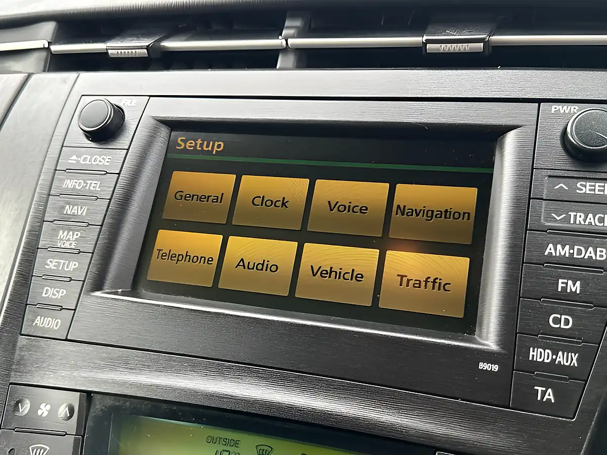Used 2009 Toyota Prius T Spirit Silver - Interior and Exterior details 17