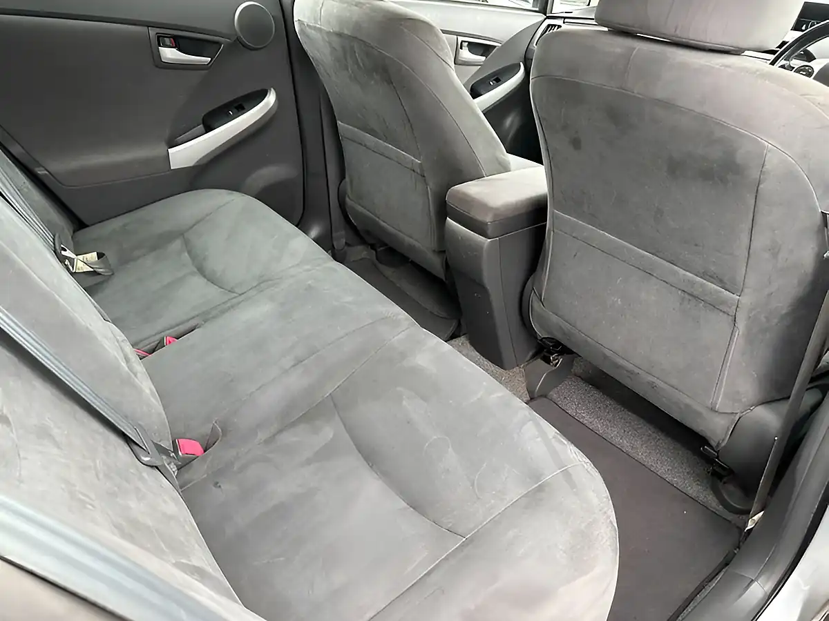 Used 2009 Toyota Prius T Spirit Silver - Interior and Exterior details 18