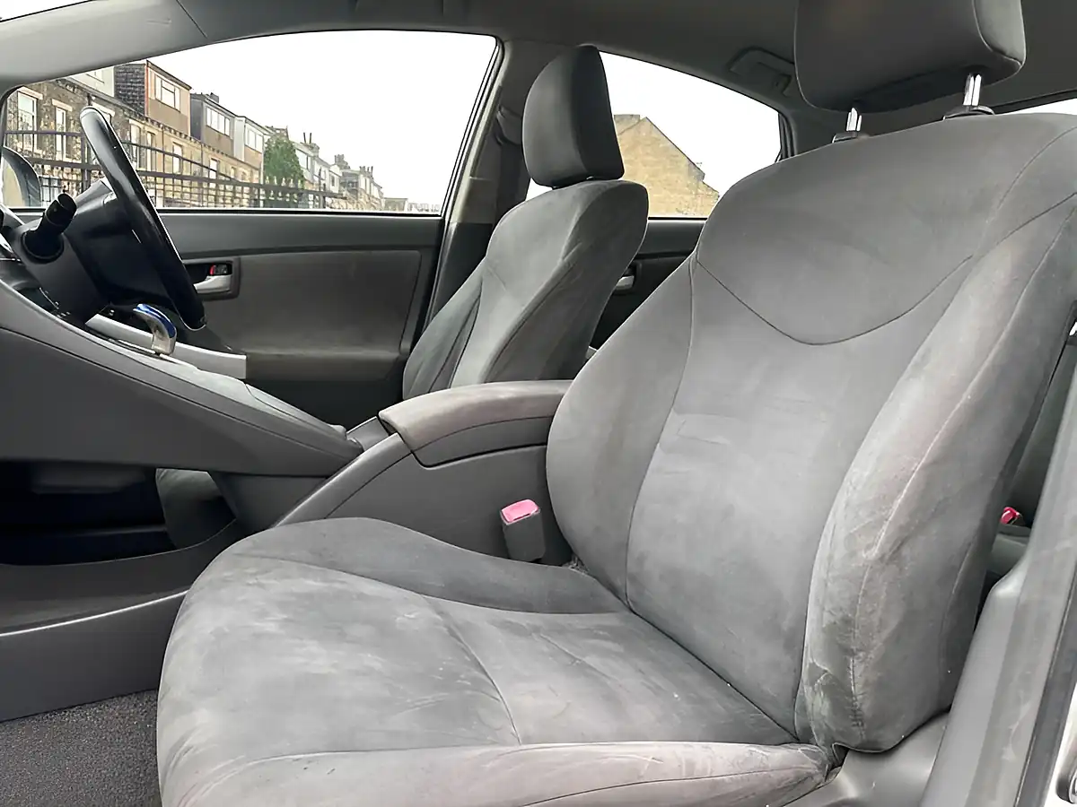 Used 2009 Toyota Prius T Spirit Silver - Interior and Exterior details 20
