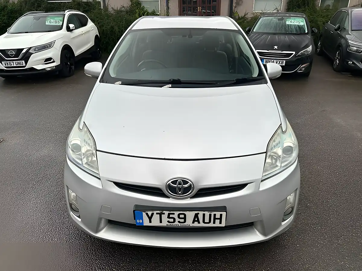Used 2009 Toyota Prius T Spirit Silver - Interior and Exterior details 4