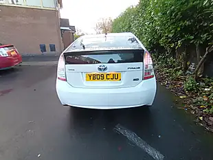 Used 2009 Toyota Prius T4 White - Interior and Exterior details 10