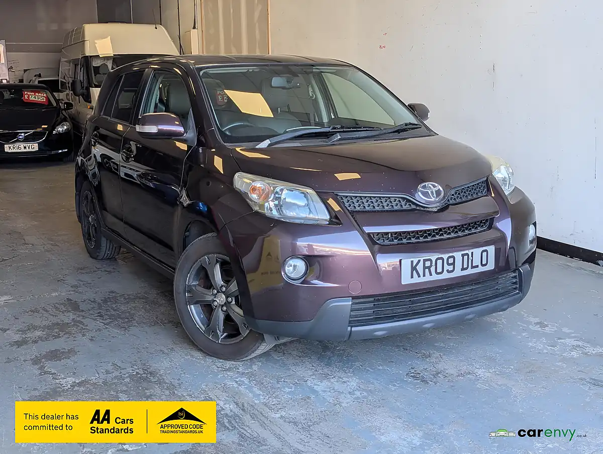 Used 2009 Toyota Urban Cruiser Purple - Front View