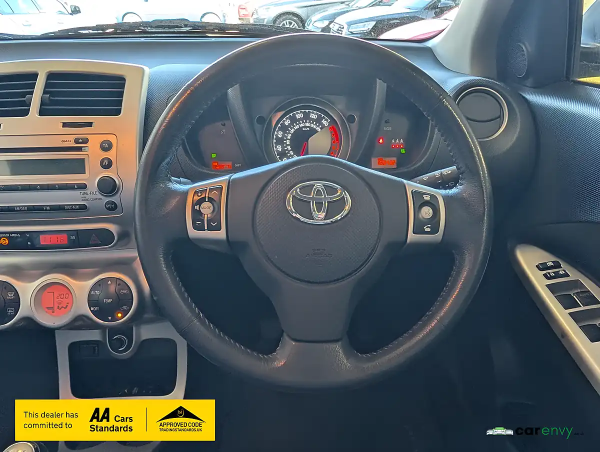Used 2009 Toyota Urban Cruiser Purple - Interior and Exterior details 14