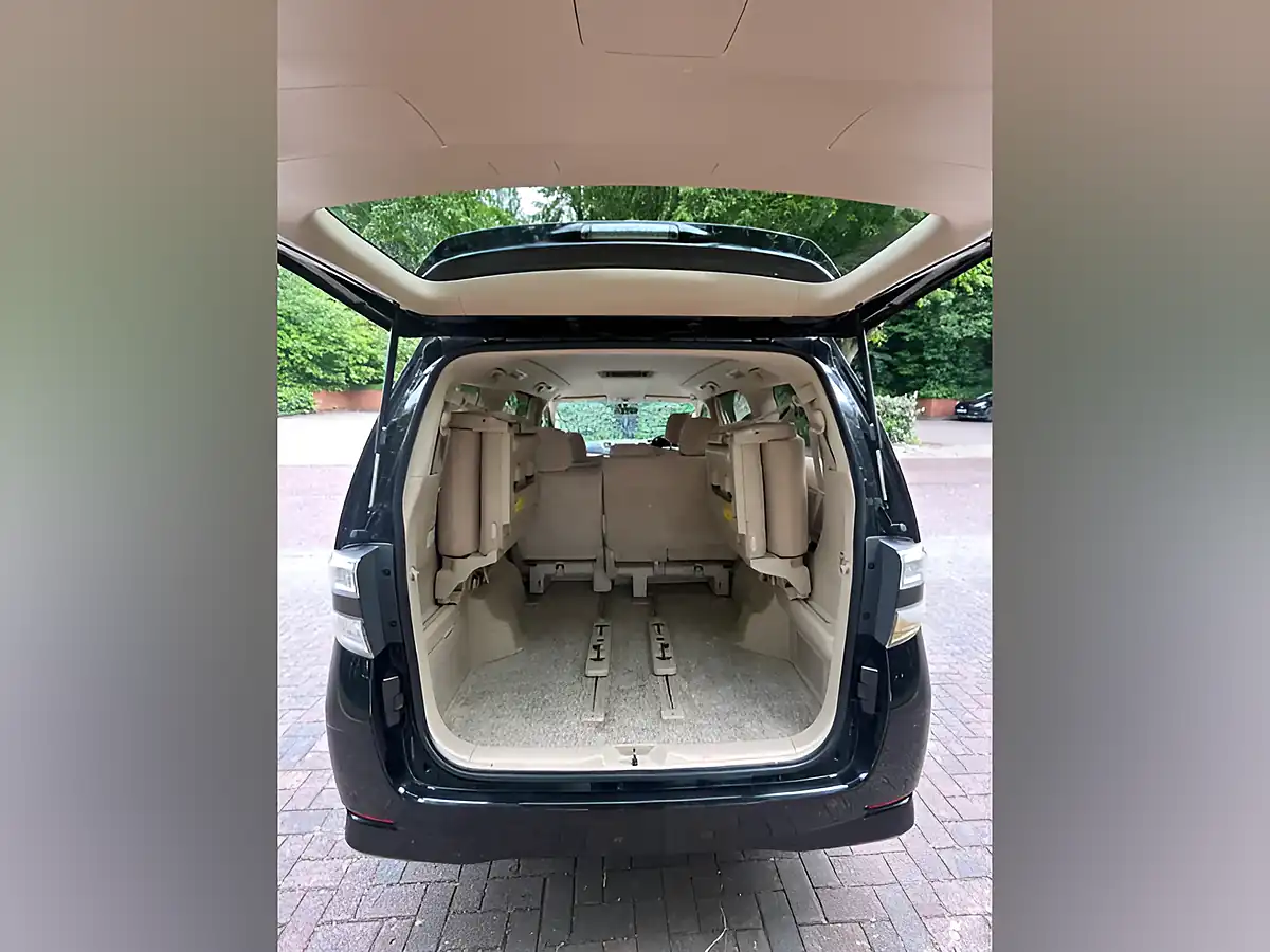 Used 2009 Toyota Vellfire Black - Interior and Exterior details 10