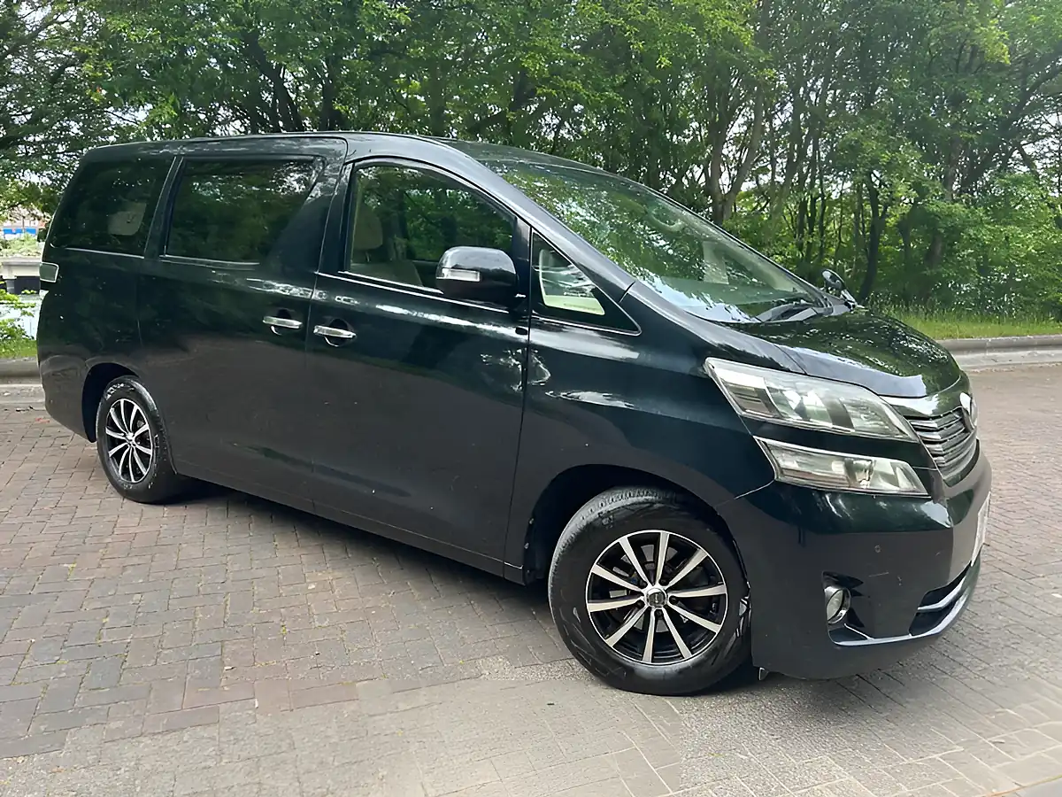 Used 2009 Toyota Vellfire Black - Interior and Exterior details 3