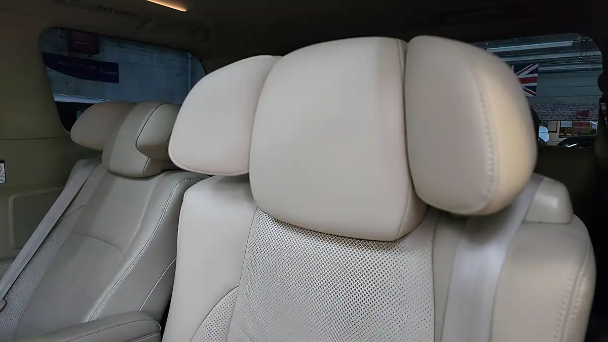 Used 2009 Toyota Vellfire Ultra Luxury Pack 4wd Recliner Seats White - Interior and Exterior details 14