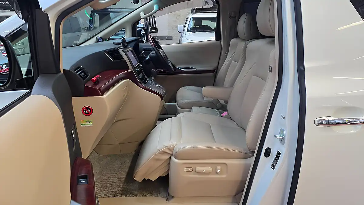 Used 2009 Toyota Vellfire Ultra Luxury Pack 4wd Recliner Seats White - Interior and Exterior details 2