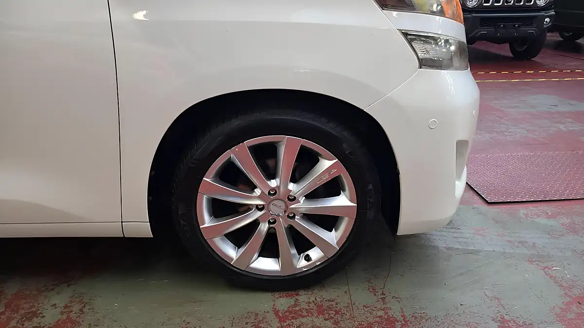 Used 2009 Toyota Vellfire Ultra Luxury Pack 4wd Recliner Seats White - Interior and Exterior details 20