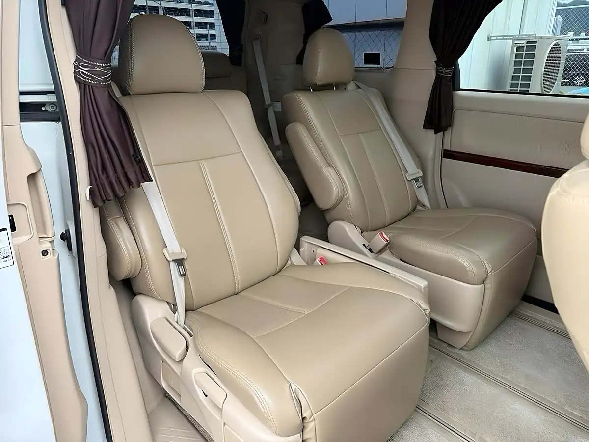 Used 2009 Toyota Vellfire V (7 Seater) White - Interior and Exterior details 13