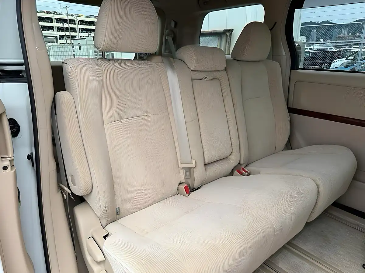Used 2009 Toyota Vellfire V (8 Seater) White - Interior and Exterior details 11