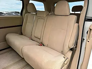 Used 2009 Toyota Vellfire V (8 Seater) White - Interior and Exterior details 12