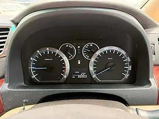 Used 2009 Toyota Vellfire V (8 Seater) White - Interior and Exterior details 15