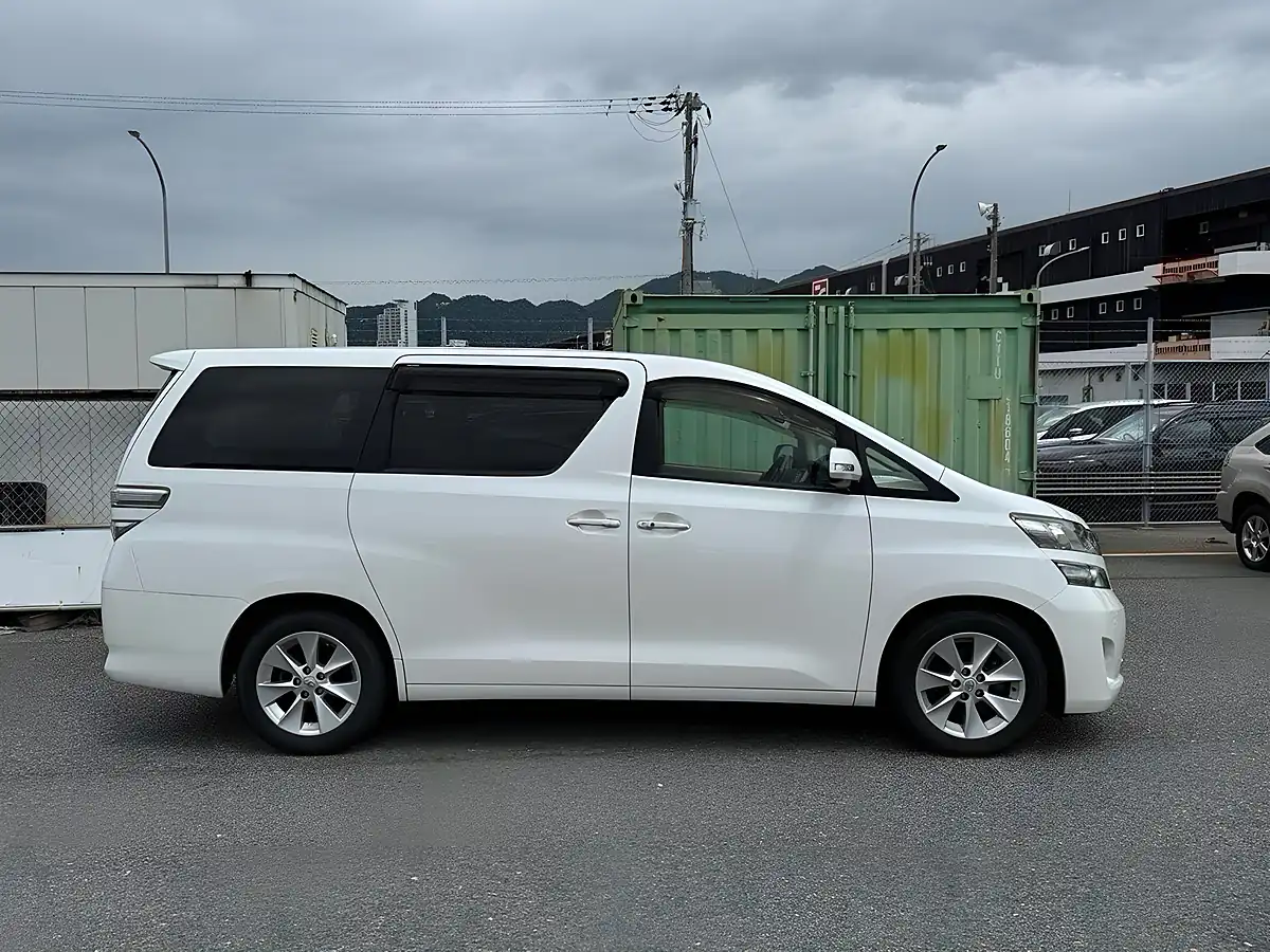 Used 2009 Toyota Vellfire V (8 Seater) White - Interior and Exterior details 6