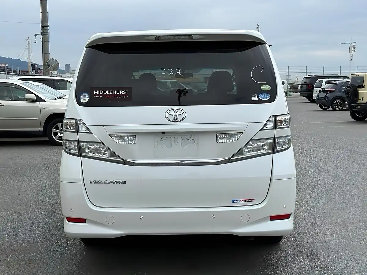 Used 2009 Toyota Vellfire V (8 Seater) White - Interior and Exterior details 7