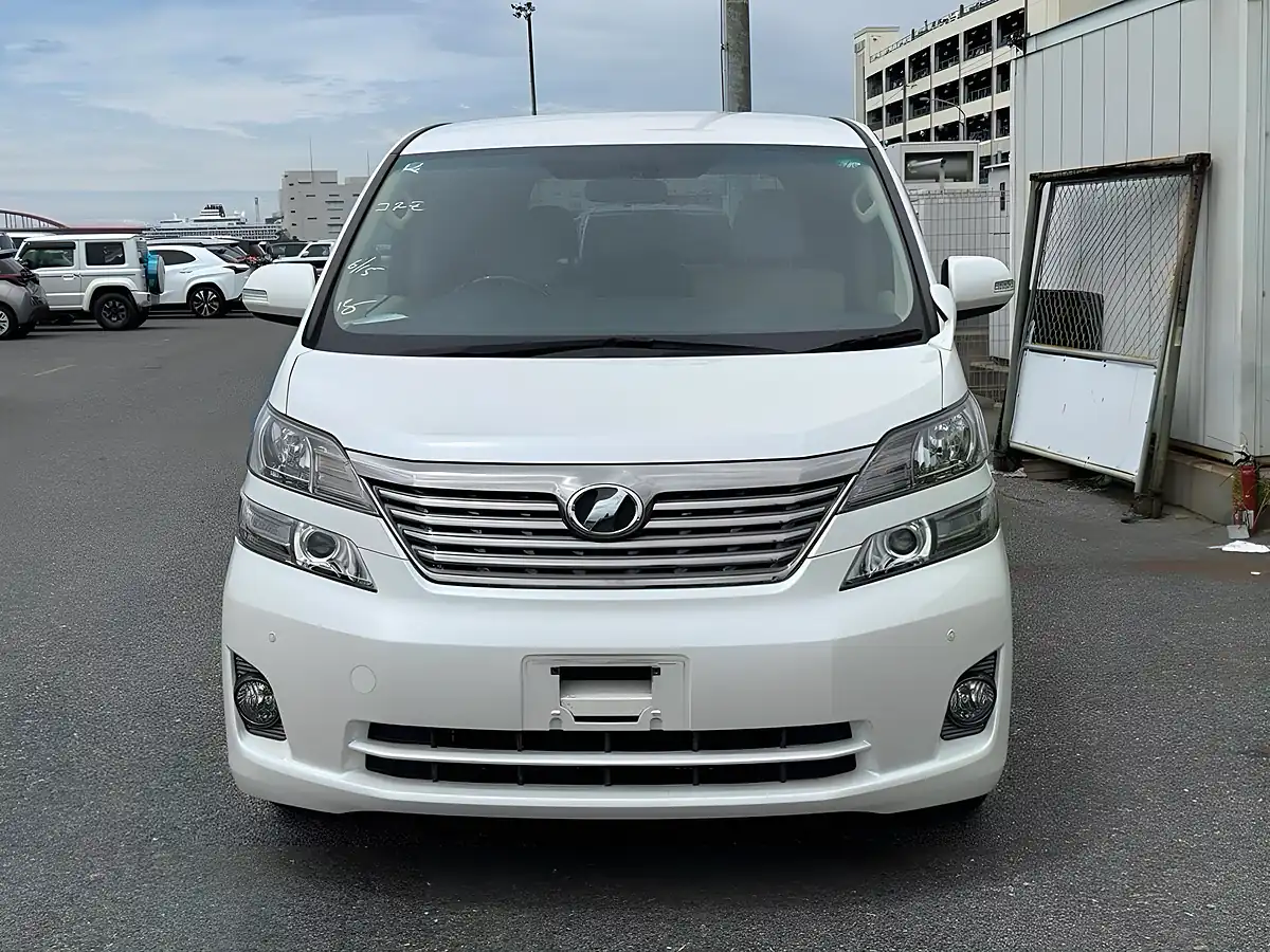 Used 2009 Toyota Vellfire V (8 Seater) White - Interior and Exterior details 8
