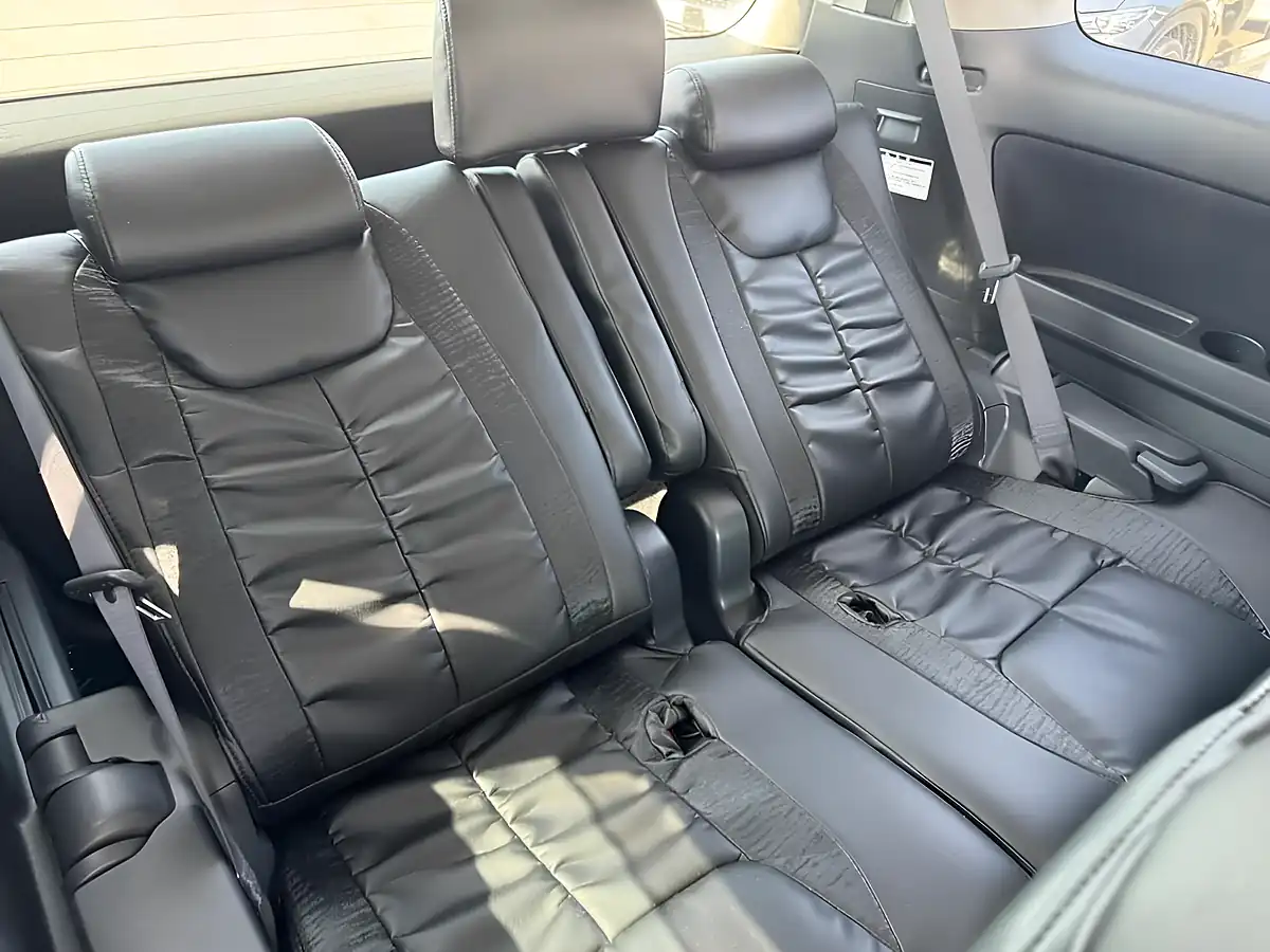 Used 2009 Toyota Vellfire Z (7 Seater) White - Interior and Exterior details 15