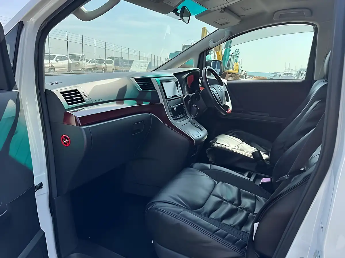 Used 2009 Toyota Vellfire Z (7 Seater) White - Interior and Exterior details 2