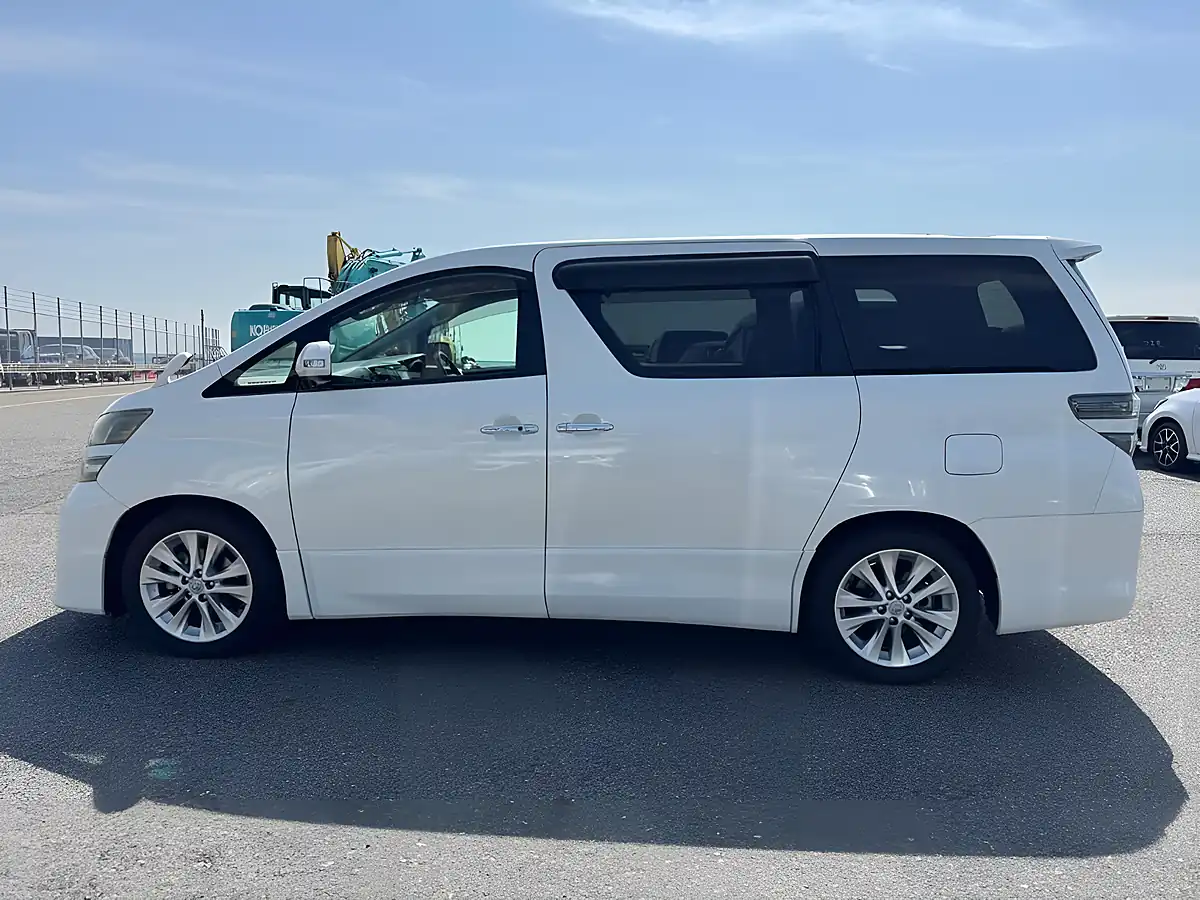 Used 2009 Toyota Vellfire Z (7 Seater) White - Interior and Exterior details 8