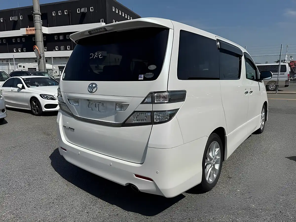 Used 2009 Toyota Vellfire Z (7 Seater) White - Interior and Exterior details 9