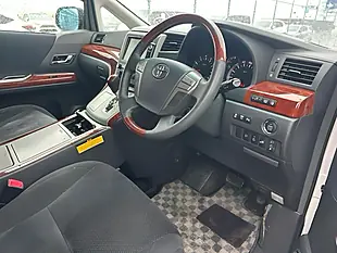 Used 2009 Toyota Vellfire Z (7 Seater) White Pearl Mica Metallic - Interior and Exterior details 10