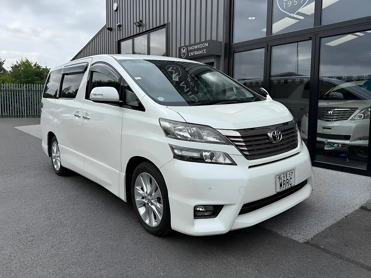 Used 2009 Toyota Vellfire Z (8 Seater) White - Interior and Exterior details 10
