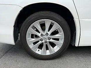 Used 2009 Toyota Vellfire Z (8 Seater) White - Interior and Exterior details 11