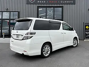 Used 2009 Toyota Vellfire Z (8 Seater) White - Interior and Exterior details 3