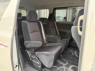 Used 2009 Toyota Vellfire Z (8 Seater) White - Interior and Exterior details 8