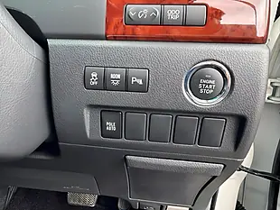 Used 2009 Toyota Vellfire Z Platinum Selection (7 Seater) White - Interior and Exterior details 14