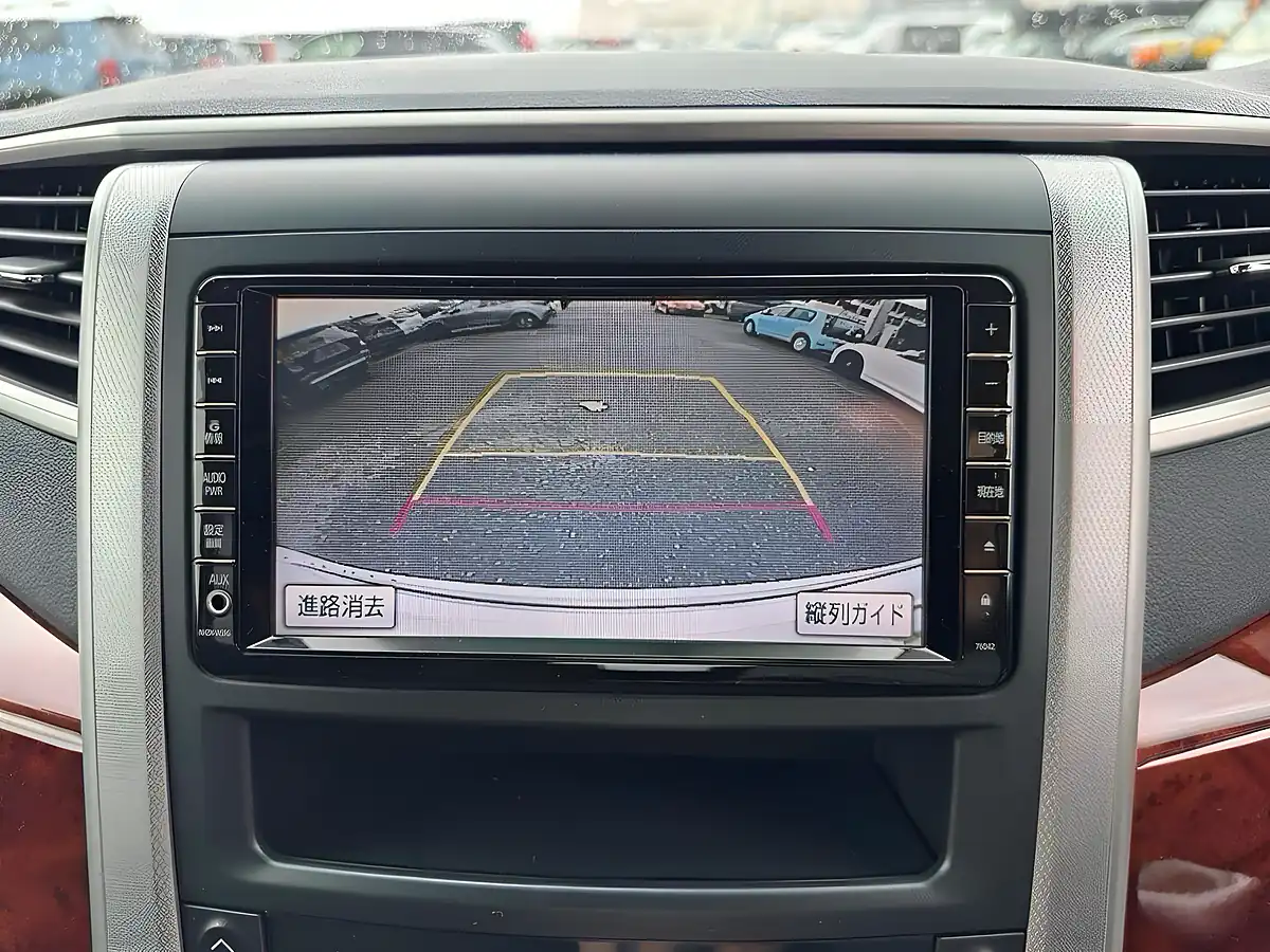 Used 2009 Toyota Vellfire Z Platinum Selection (7 Seater) White - Interior and Exterior details 15
