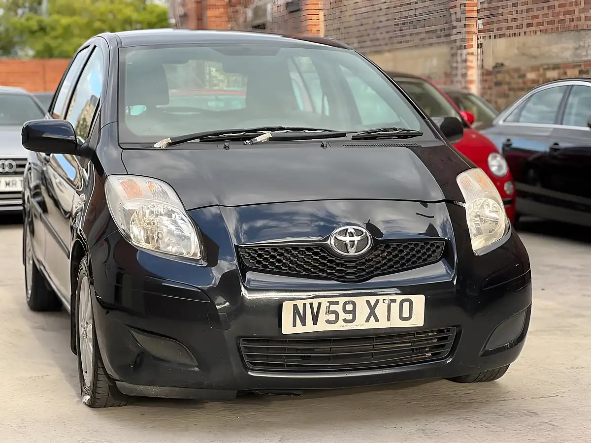 Used 2009 Toyota Yaris Tr Black - Front View
