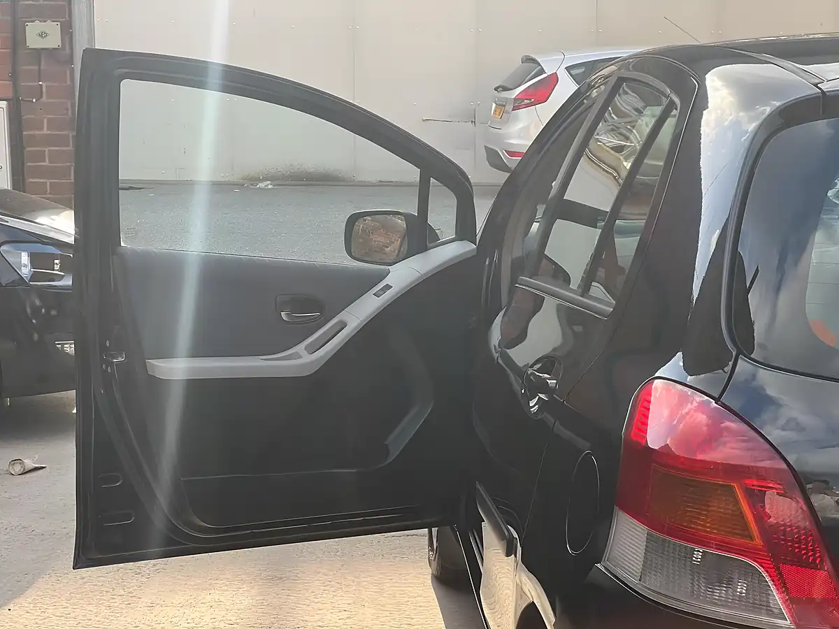 Used 2009 Toyota Yaris Tr Black - Interior and Exterior details 14