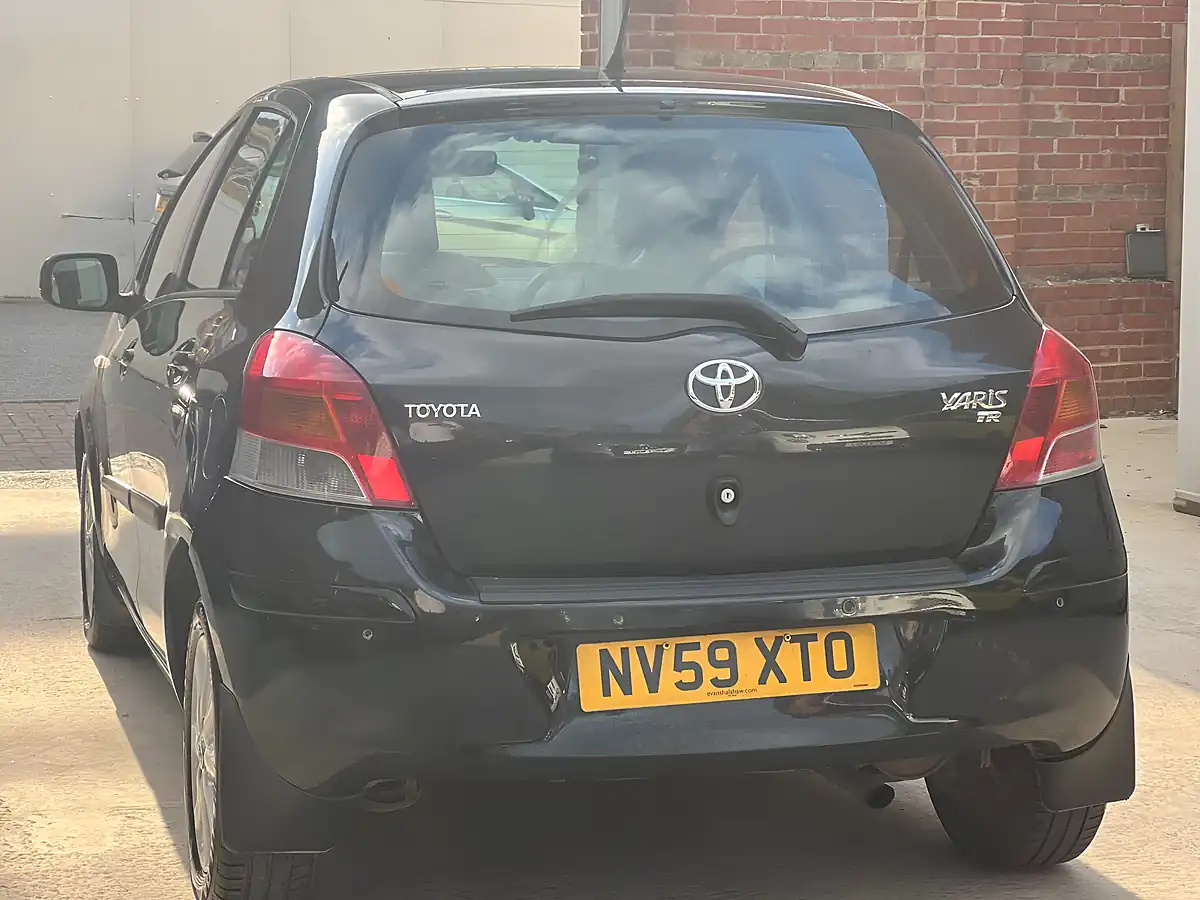 Used 2009 Toyota Yaris Tr Black - Interior and Exterior details 4