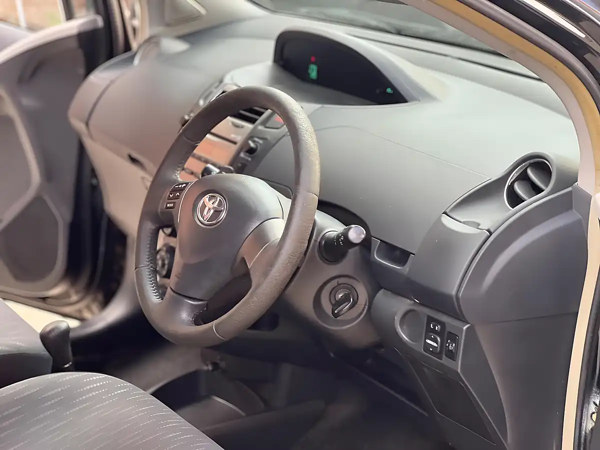 Used 2009 Toyota Yaris Tr Black - Interior and Exterior details 7