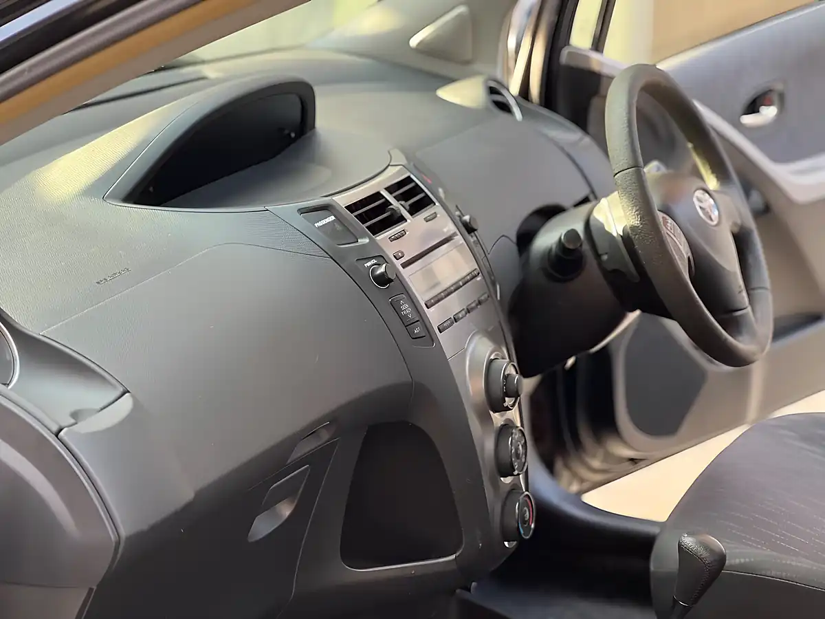 Used 2009 Toyota Yaris Tr Black - Interior and Exterior details 9