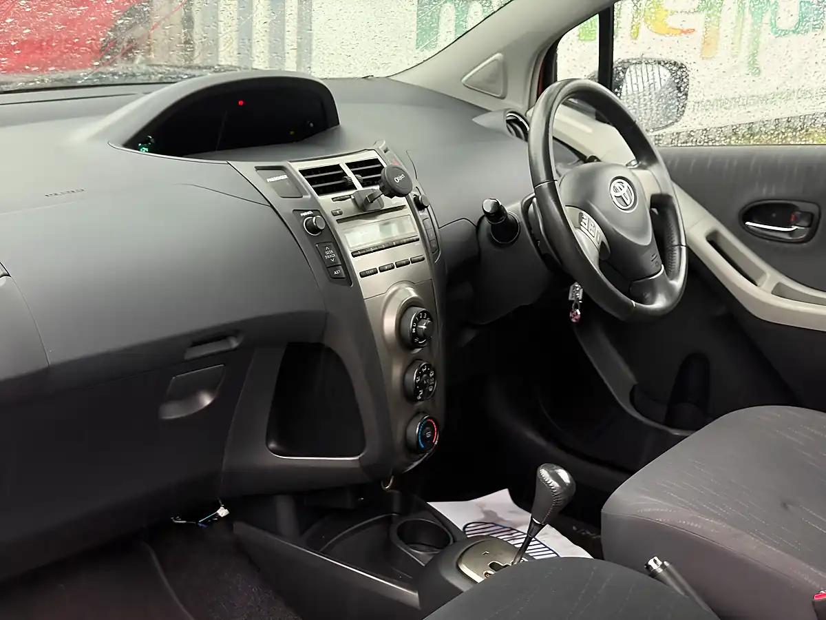 Used 2009 Toyota Yaris Tr Red - Interior and Exterior details 10