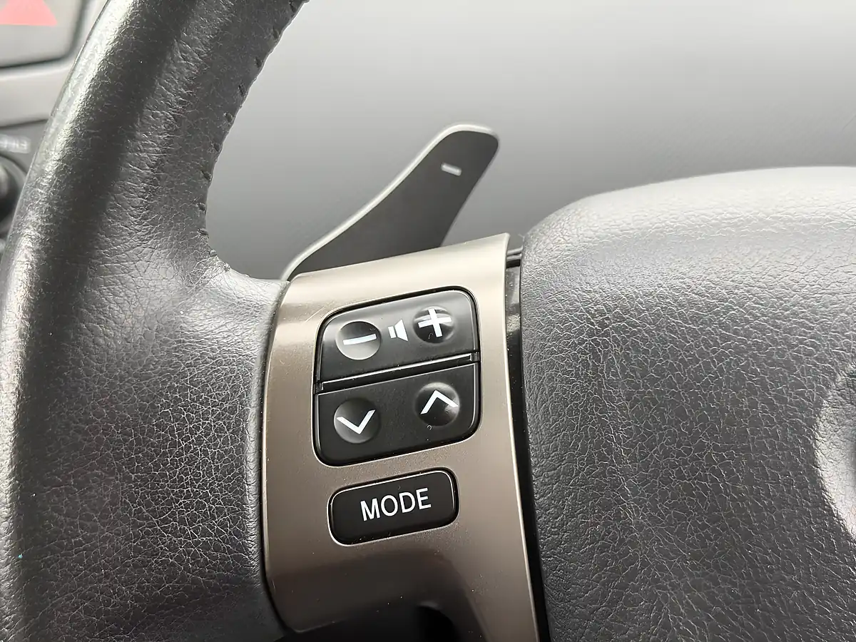 Used 2009 Toyota Yaris Tr Red - Interior and Exterior details 12